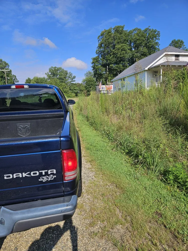 Affordable yard cleanup service experts serving North Wilkesboro, NC - Haynes Lawn Care Inc.