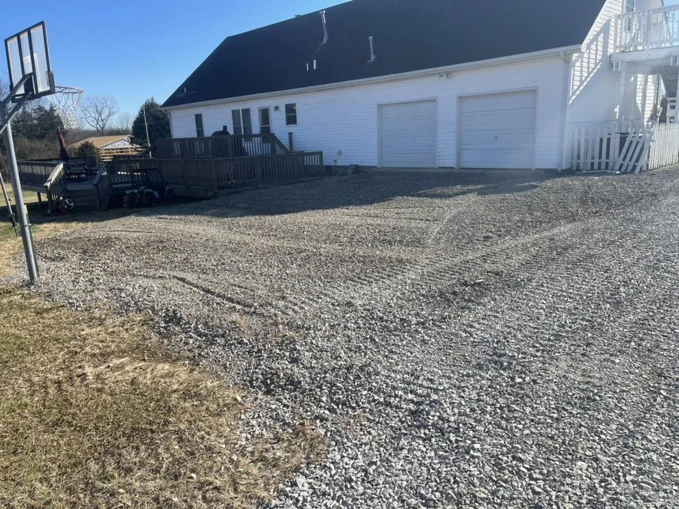 Professional garden landscaping experts serving Lewisburg, TN - Hazelwood farms