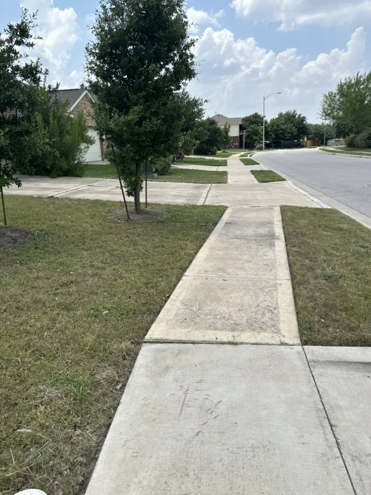 Professional lawn care service for residential properties in Elgin, TX by Haziel Lawn Care