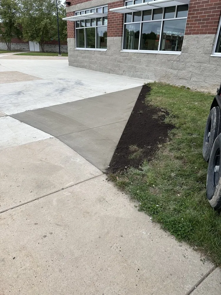 Top-rated garden landscaping for year-round maintenance in Alto, MI by HB Landscaping