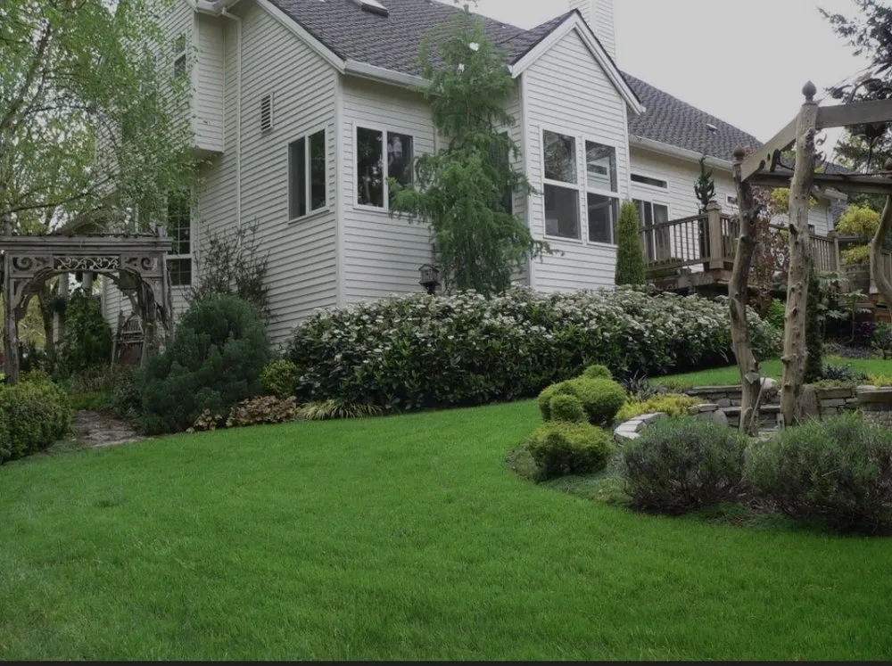 Local yard cleanup service for homes across Midlothian, VA - H&B Landscaping