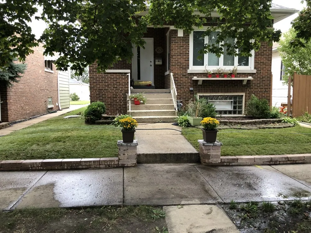 Local lawn mowing service for year-round maintenance across Chicago, IL - Hbo Landscaping