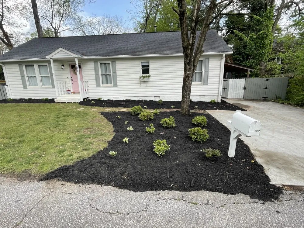 Affordable yard maintenance for homes across Laurens, SC - HC Landscaping