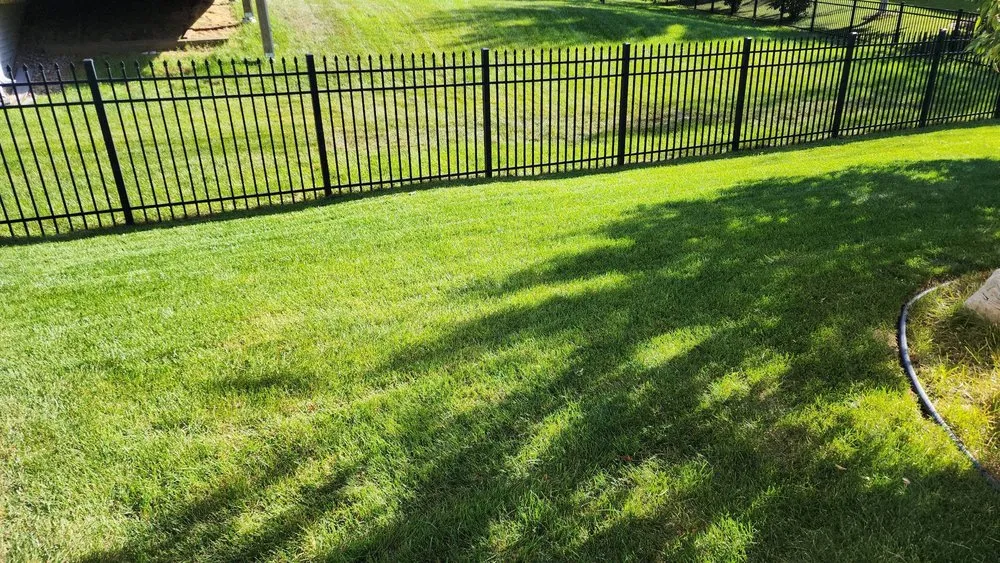 Reliable lawn mowing service experts serving Brooklyn Park, MN - H&C Services