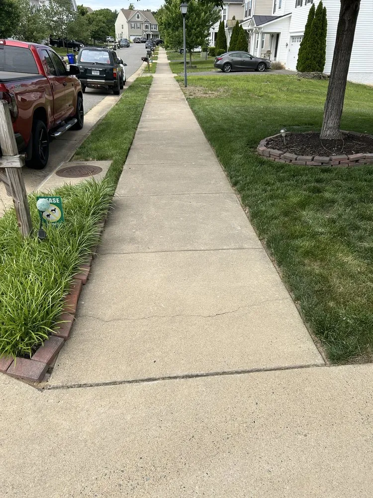 Trusted garden landscaping in Fredericksburg, VA by H&C Services