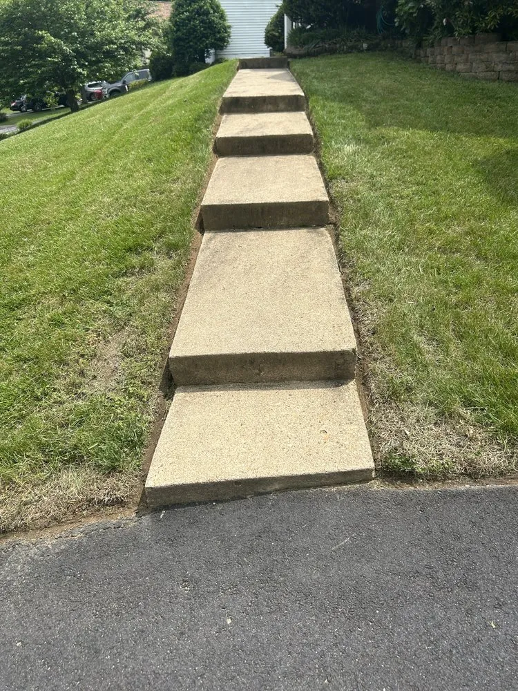 Local lawn mowing service in Fredericksburg, VA by H&C Services