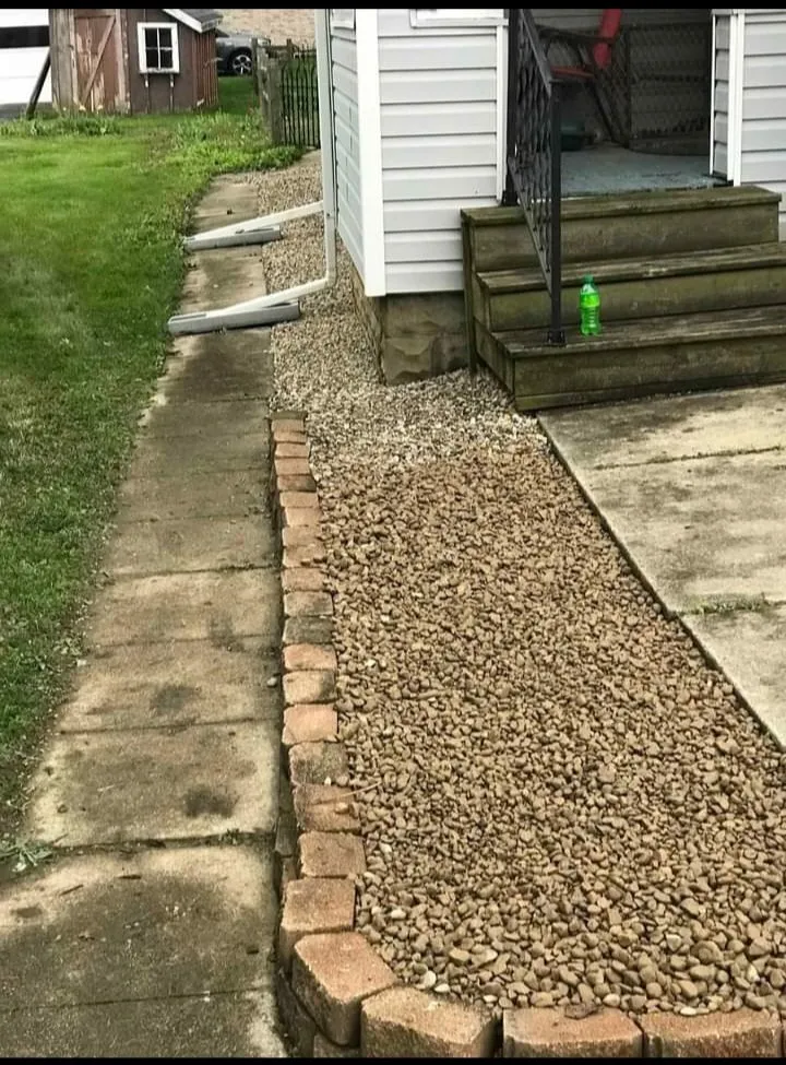 Custom landscape design in Findlay, OH - H&D LANDSCAPING