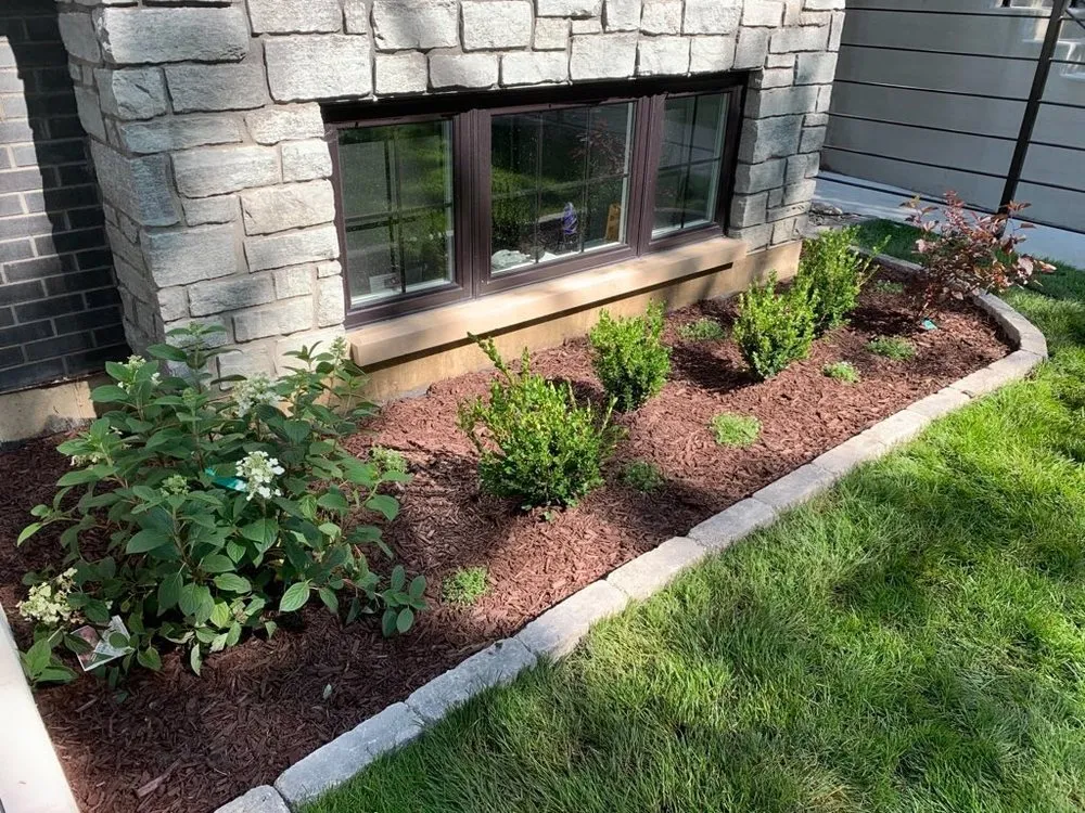 Top-rated lawn care service in Streamwood, IL by HD Landscaping