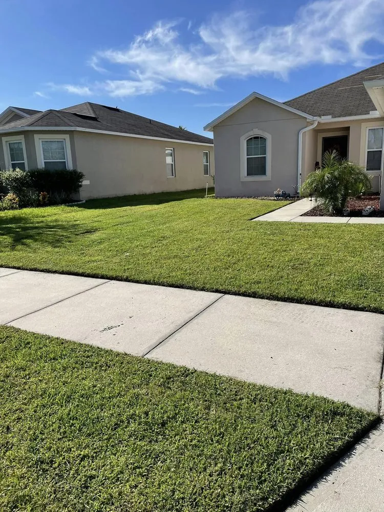 Affordable residential landscaping in Auburndale, FL by HD Lawn Maintenance