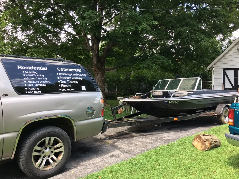 Custom residential landscaping for year-round maintenance in Clarksville, TN by Hdceservices