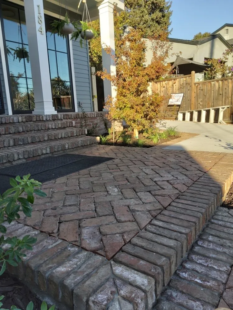 Affordable yard maintenance experts serving Redwood City, CA - H&E Landscaping