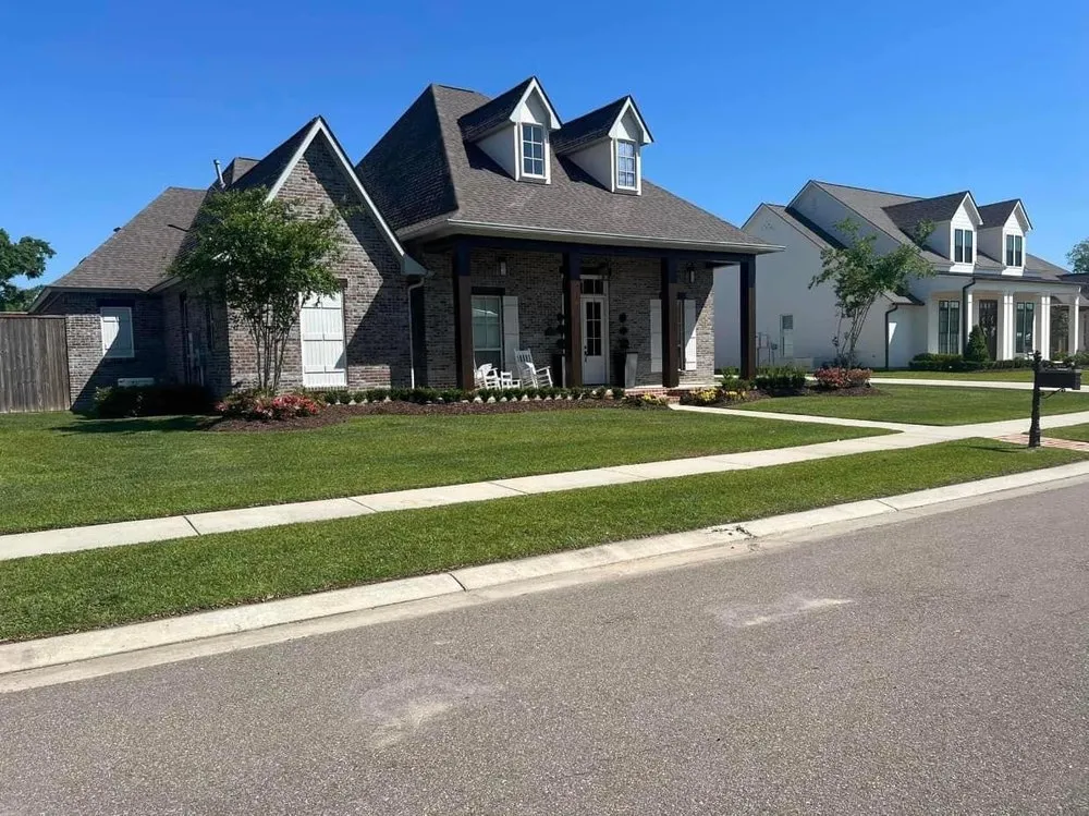 Reliable outdoor landscaping with custom design in Youngsville, LA by H&E Lawncare Services