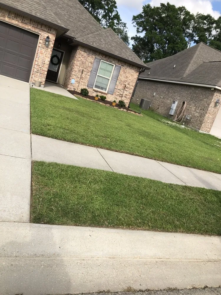 Professional lawn mowing service in Youngsville, LA - H&E Lawncare Services