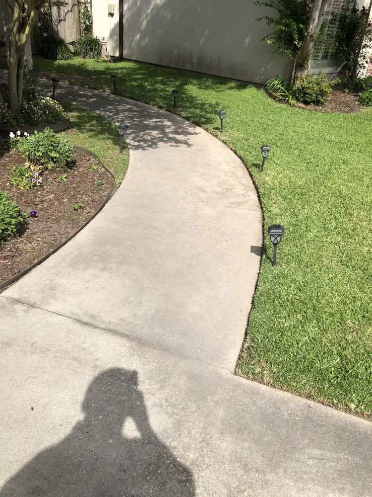 Local landscape design for homes across Youngsville, LA - H&E Lawncare Services