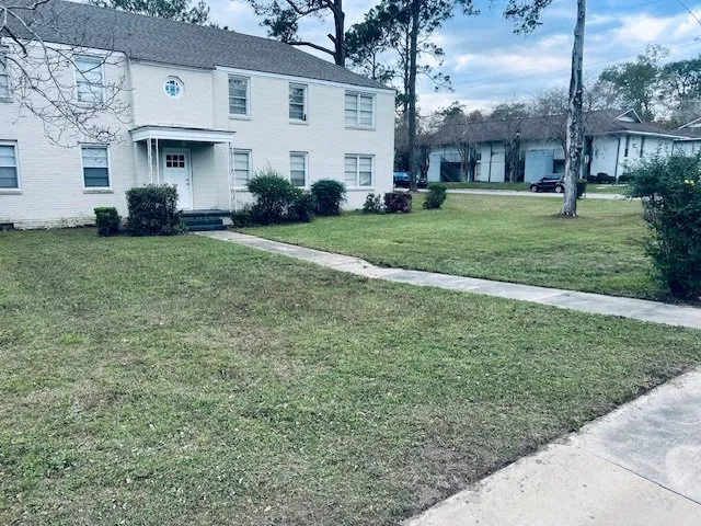 Reliable lawn mowing service experts serving Quitman, GA - Head Lawn Care Services