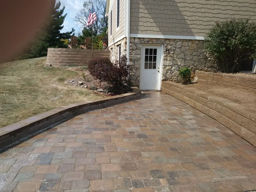 Local lawn mowing service experts serving Indianapolis, IN - Headley Landscape