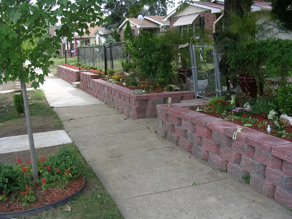 Affordable yard maintenance in Indianapolis, IN - Headley Landscape