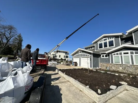 Healy's Landscaping Logo