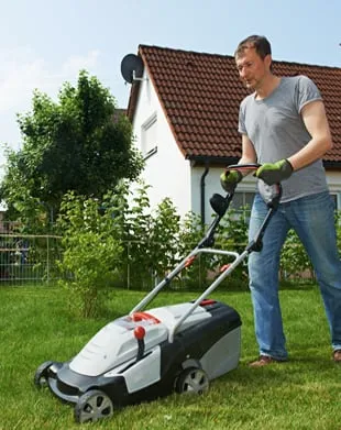 Local yard maintenance experts serving Gardner, KS - Heartland Lawn Care & Snow Removal