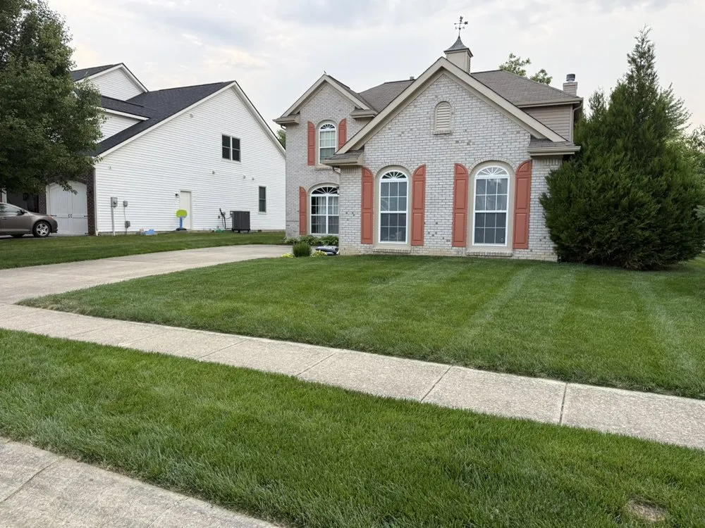 Local garden landscaping experts serving Elwood, IN - Heartland Lawn Service