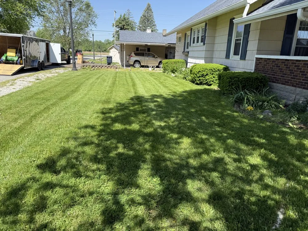 Affordable garden landscaping experts serving Elwood, IN - Heartland Lawn Service