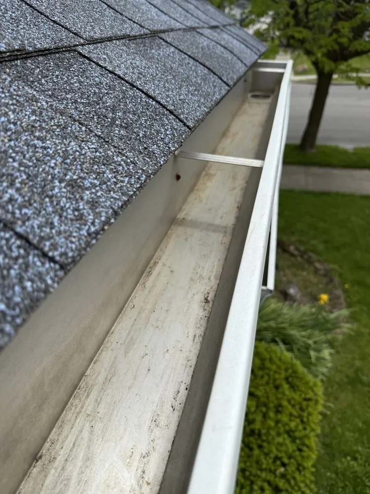 Expert lawn care service for beautiful yards in Elwood, IN by Heartland Lawn Service