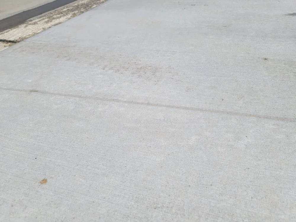 Reliable lawn mowing service in Omaha, NE by Heartland Lawns