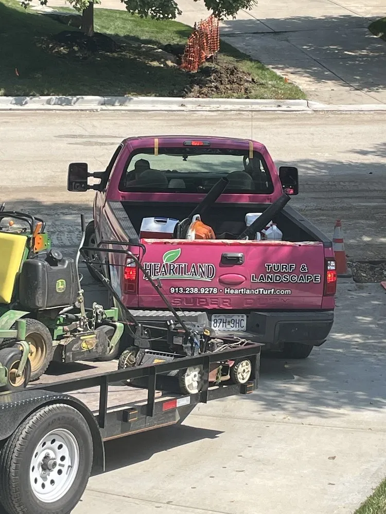 Local lawn mowing service experts serving Leawood, KS - Heartland Turf and Landscape