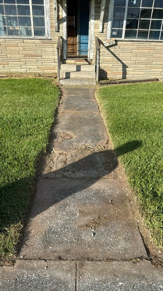 Custom landscaping services in Rainelle, WV - Heathen Lawn Care