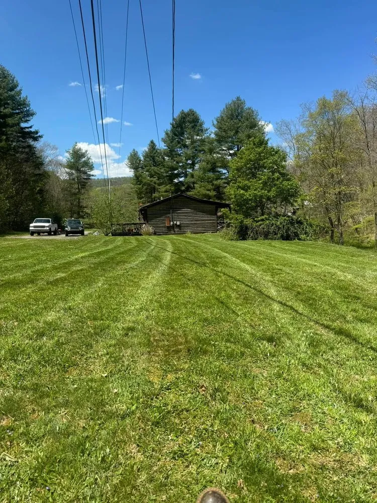 Expert yard maintenance experts serving Rainelle, WV - Heathen Lawn Care