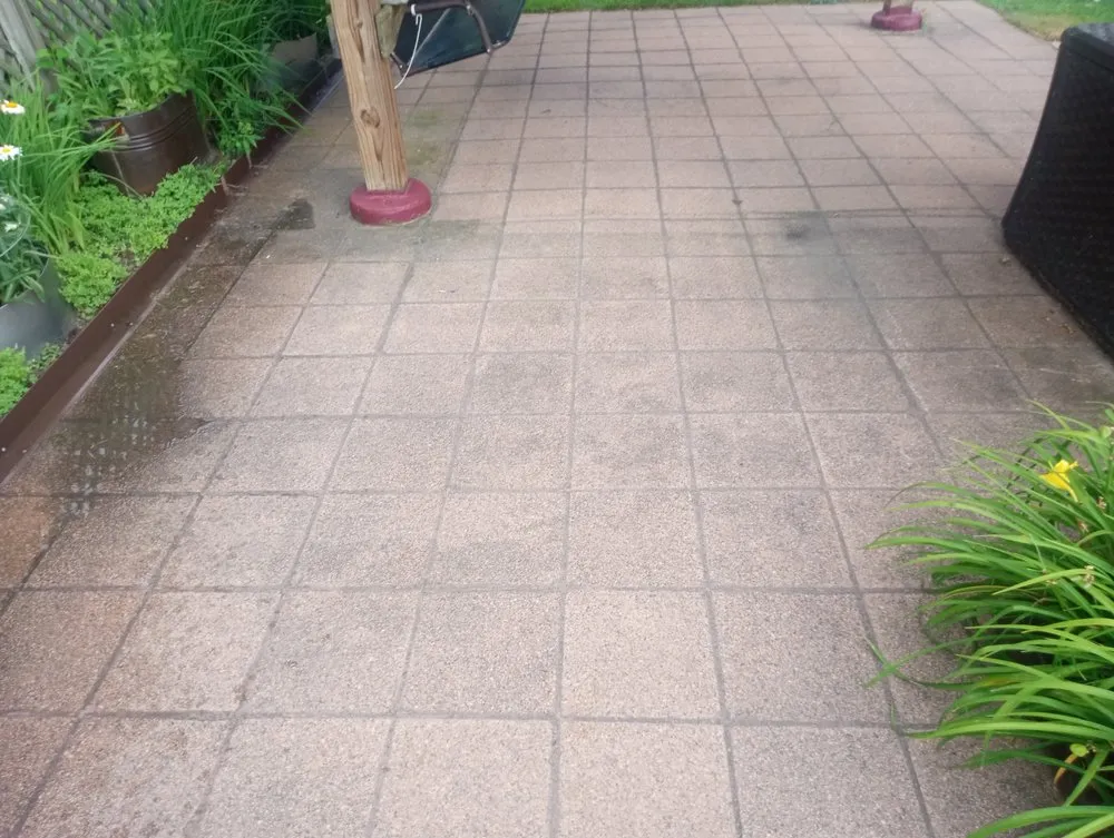 Professional yard cleanup service experts serving Holly, MI - HEATHERS HANDYGIRL SERVICE