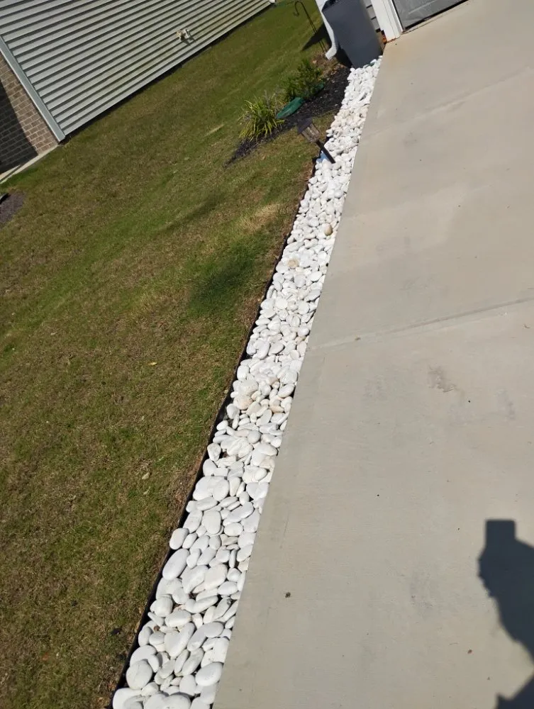 Custom garden landscaping in Albemarle, NC by Heaven Green