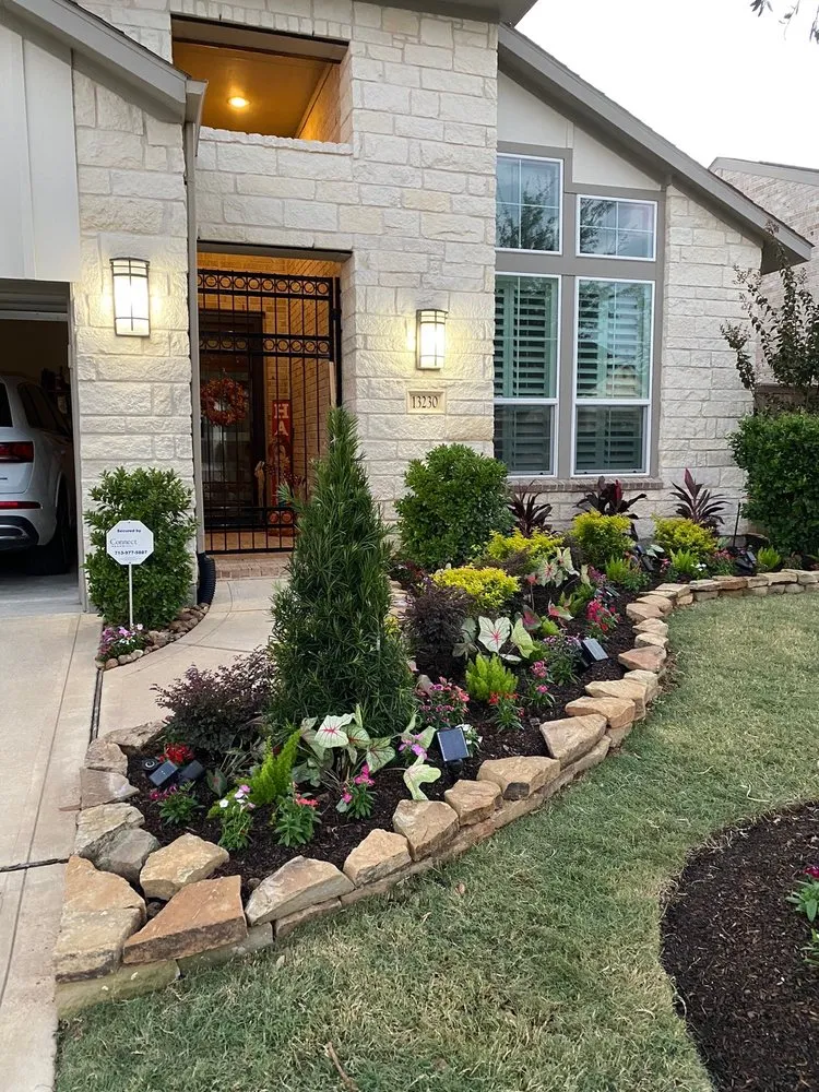 Professional garden landscaping for beautiful yards in Houston, TX by Heaven On Earth Landscaping