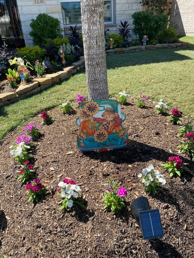 Affordable garden landscaping in Houston, TX by Heaven On Earth Landscaping