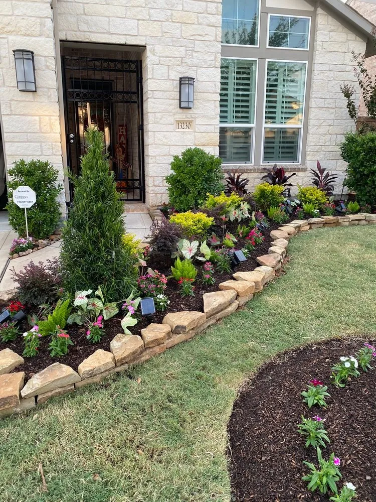 Top-rated landscape design with custom design in Houston, TX by Heaven On Earth Landscaping
