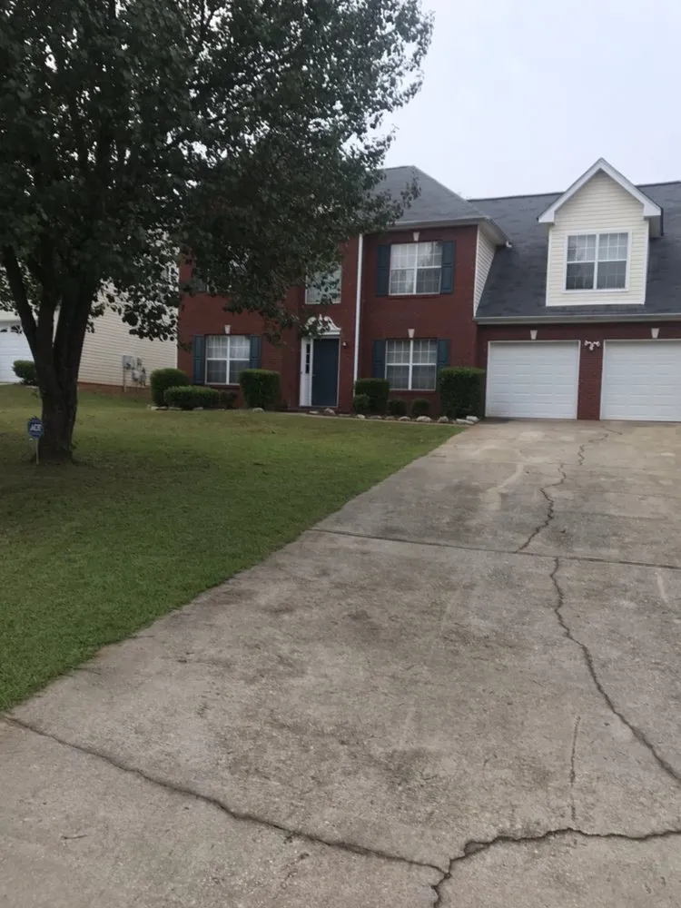 Reliable residential landscaping for residential properties in Covington, GA by Heavenly Blessed Lawncare