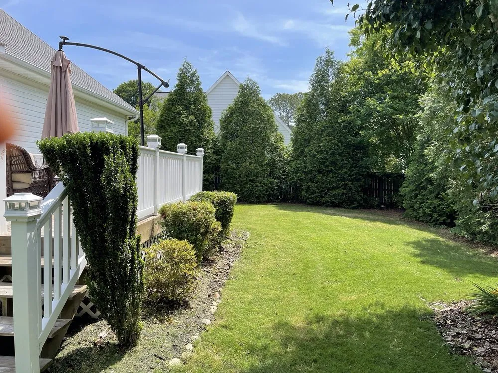 Trusted garden landscaping in Kinston, NC by Heavenly Cuts Yard Service