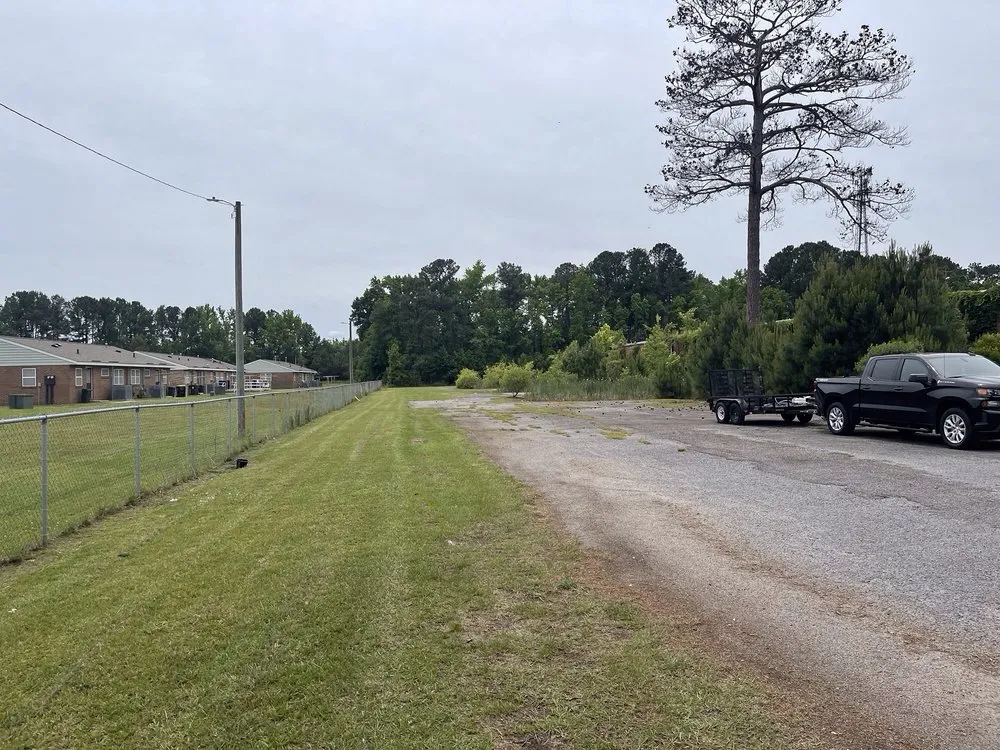 Top-rated residential landscaping experts serving Kinston, NC - Heavenly Cuts Yard Service