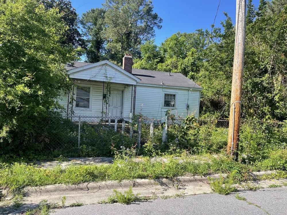 Trusted lawn mowing service in Kinston, NC by Heavenly Cuts Yard Service