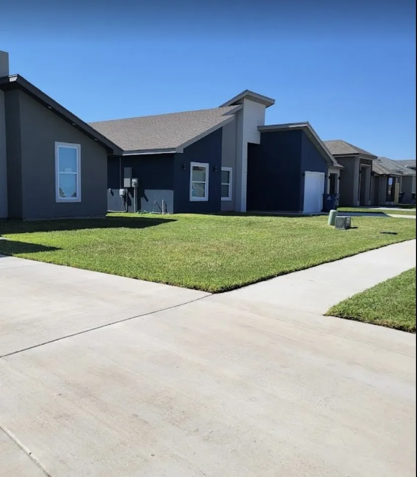 Trusted lawn care service experts serving Combes, TX - Heavenly Lawn Care