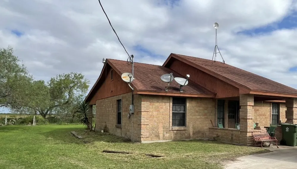 Expert yard cleanup service for homes in Combes, TX by Heavenly Lawn Care