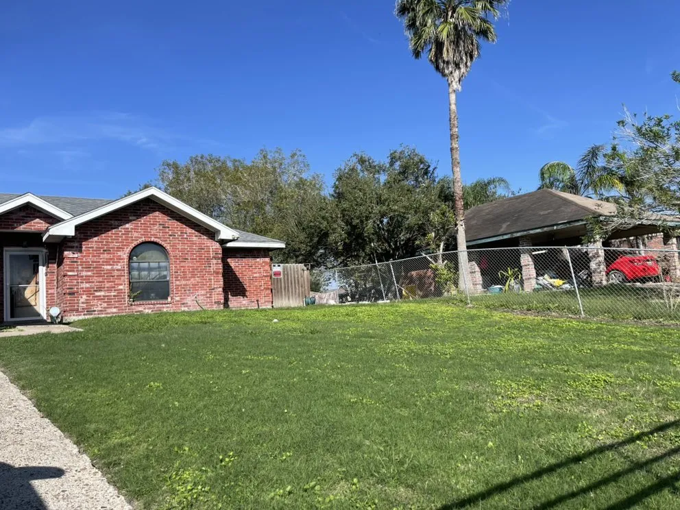 Reliable yard cleanup service in Combes, TX - Heavenly Lawn Care