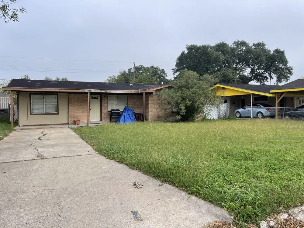 Affordable outdoor landscaping in Combes, TX - Heavenly Lawn Care