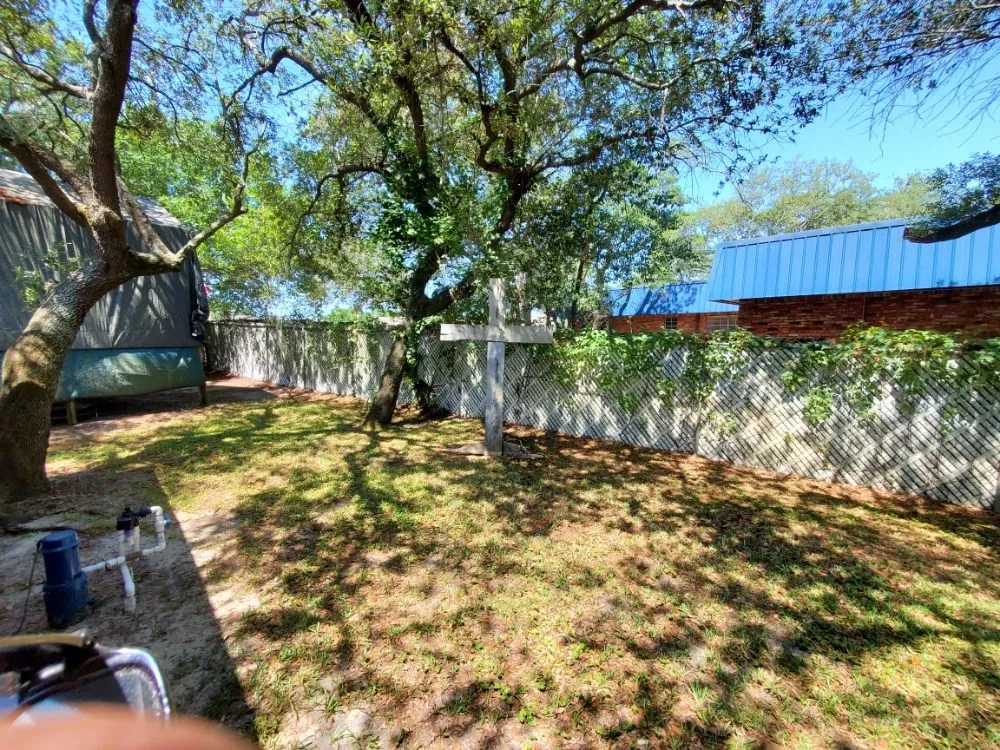 Reliable lawn care service for year-round maintenance across Navarre, FL - Heavenly Lawn Services