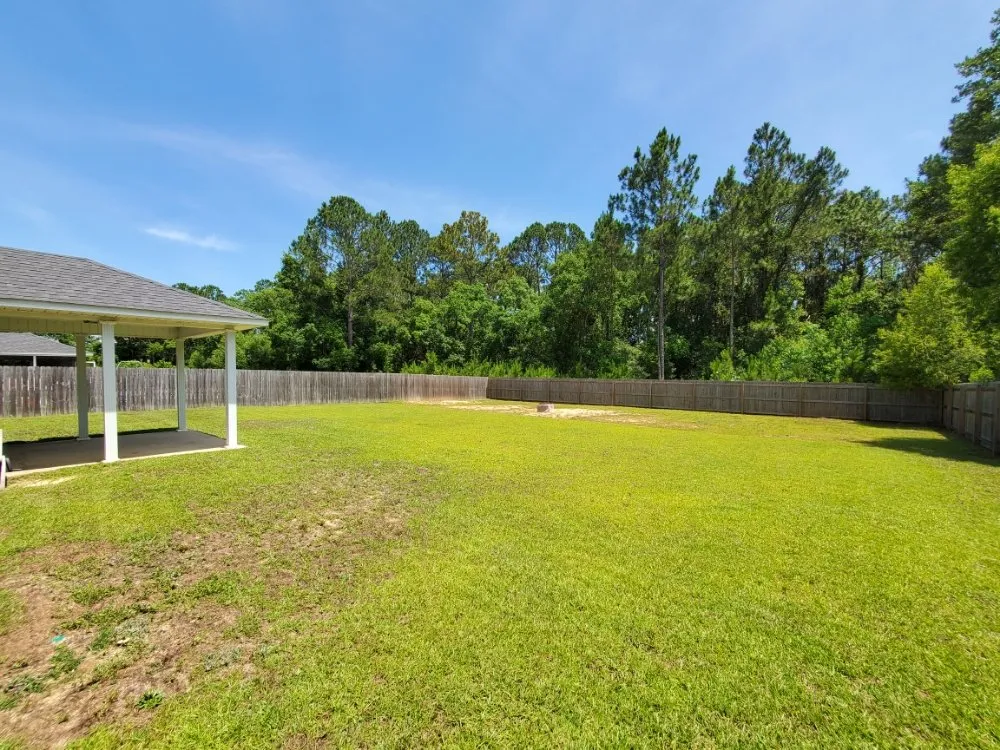 Top-rated landscape design near you in Navarre, FL by Heavenly Lawn Services