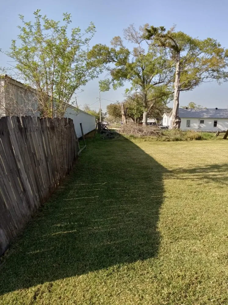 Top-rated landscaping services for beautiful yards in Sulphur, LA by Heavenly Lawns & Landscaping