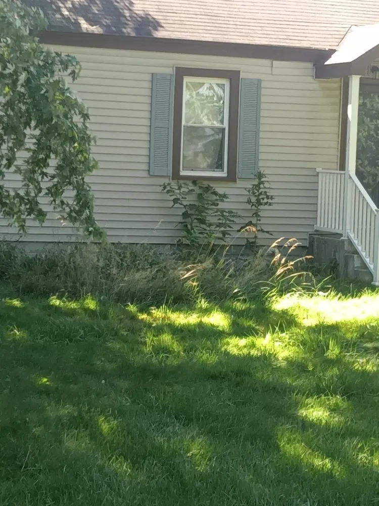 Professional yard cleanup service with custom design across Merrillville, IN - Heaven's L&L