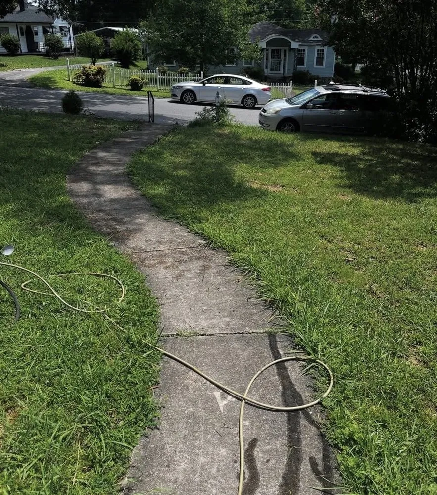 Expert yard maintenance in Chattanooga, TN by Heavy Duty