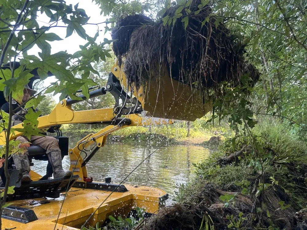 Local yard cleanup service experts serving Montrose, GA - Heavy Equip