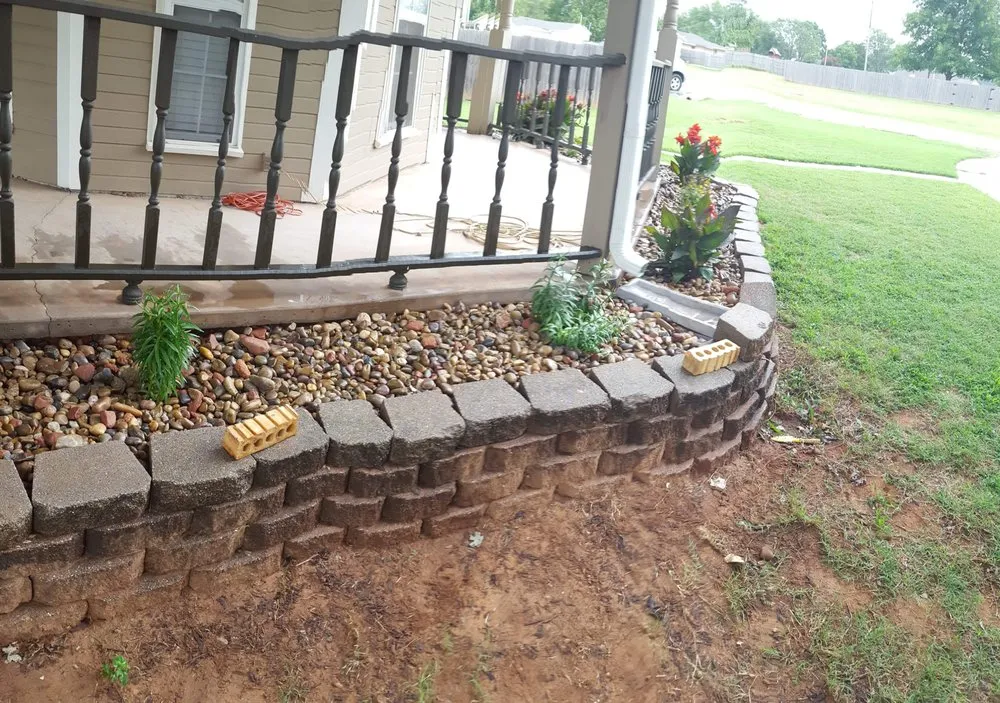 Professional lawn care service experts serving Chickasha, OK - Heavy Trees Lawn Services